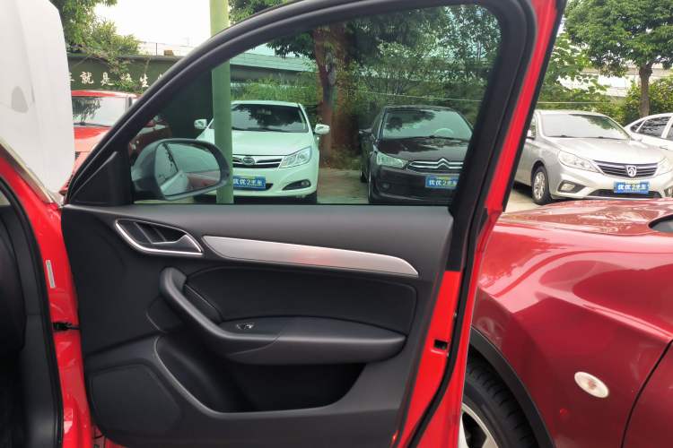 Used Audi Q3 2016 35 TFSI quattro all-wheel-drive style model