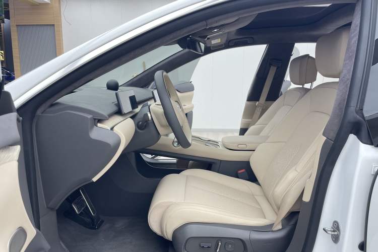 Used Nio ET7 2024 75 kWh Executive Edition
