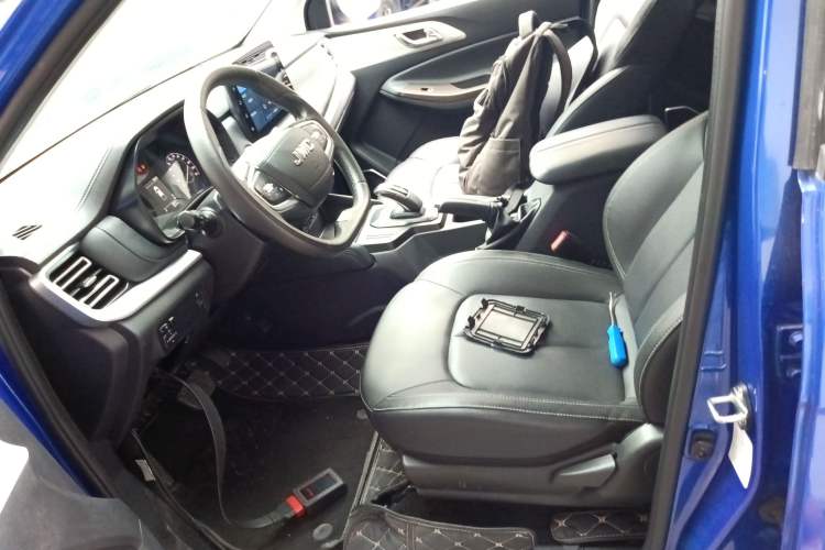 Used JMC Yuhu 7 2022 2.0T Automatic Diesel Two-Wheel Drive Comfort Plus Long Wheelbase