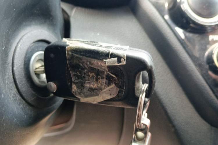 Used Kia K2 2015 Sedan 1.4L MT GLS