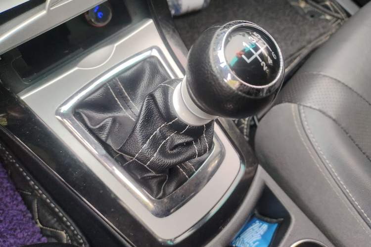 Used BYD Surui 2014 1.5TI Manual Luxury Model
