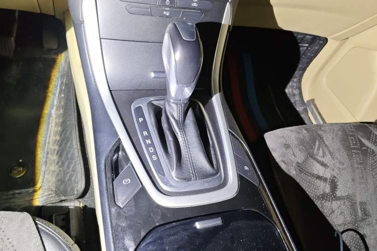 Used Ford Edge 2018 EcoBoost 245 Two-Wheel-Drive Titanium 5-Seater China V Standard