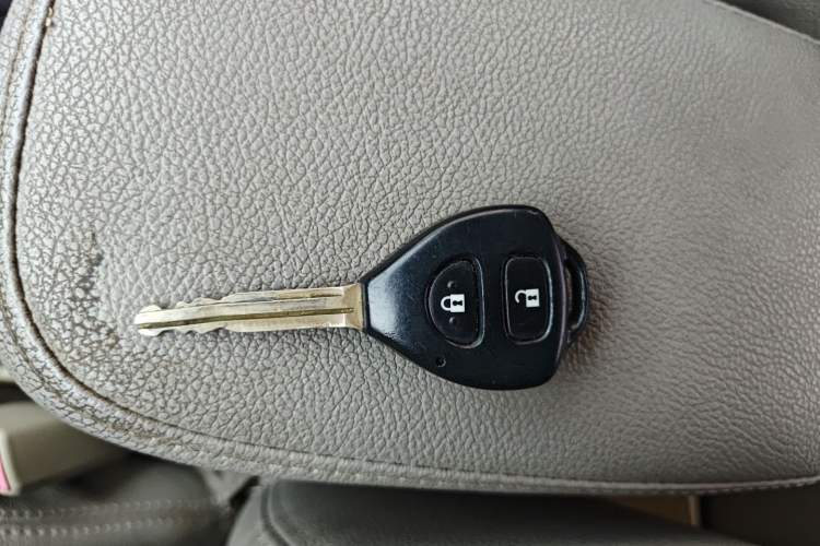 Used Toyota Corolla 2009 1.6L Manual GL Sunroof Special Edition Vehicle Key