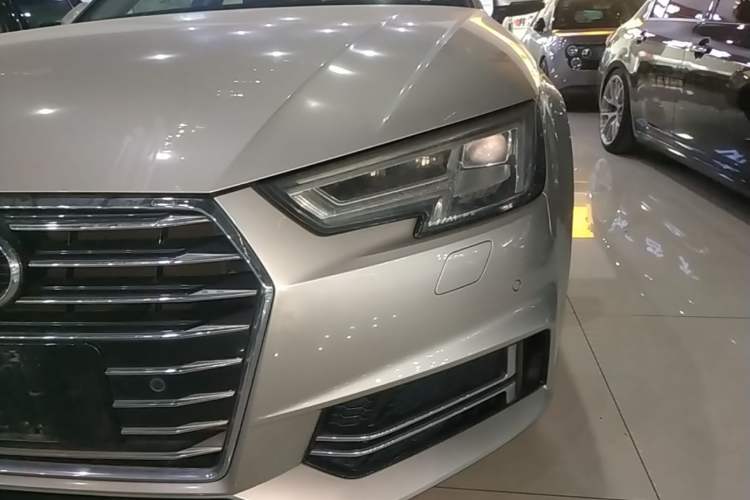 Used Audi A4L 2019 40 TFSI Ambition China VI
