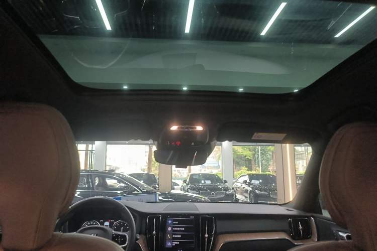 Used Volvo XC60 2021 T5 4x4 Smart Luxury Edition