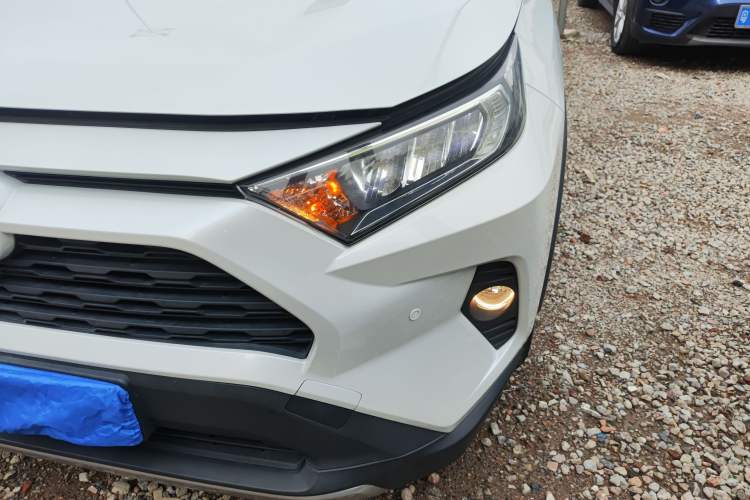 Used Toyota RAV4 2021 2.0L CVT Two-Wheel Drive Fashion Edition