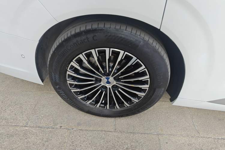 Used Denza D9 2022 DM-i 970 Four-Wheel Drive Flagship Model