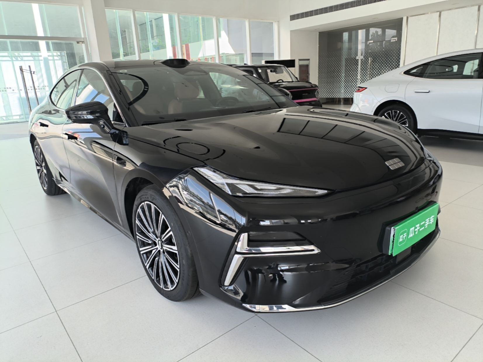 Geely Galaxy 8 2025 130km EM-P Starship Edition — снимка 3