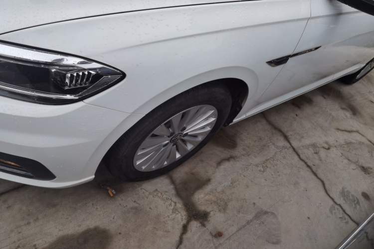 Used Volkswagen Lavida 2021 1.5L Automatic Comfort Edition Left Front Wheel Hub