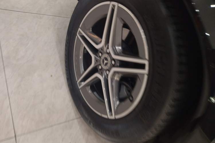 Used Mercedes-Benz GLE 2020 Restyled GLE 450 4MATIC Dynamic Edition Exterior 2