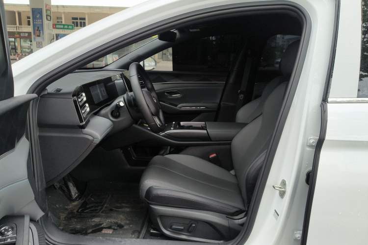 Used BYD Qin L 2026 DM-i 128KM Leading Edition Left Front Seat