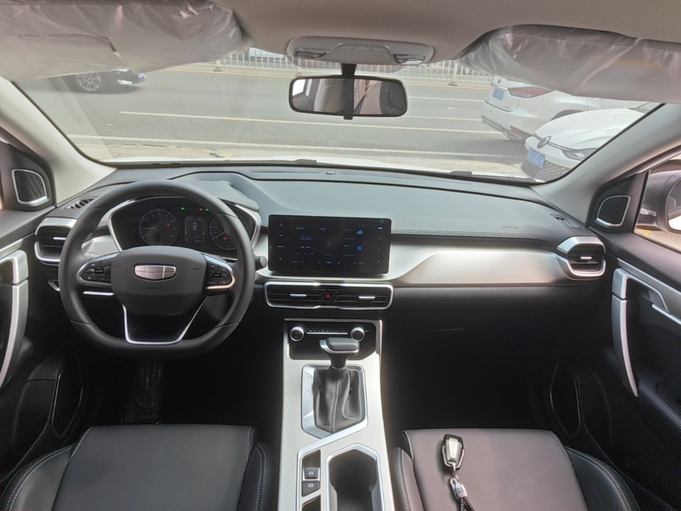 Geely Auto Coolray 2025 1.5L CVT Super Edition — снимка 12