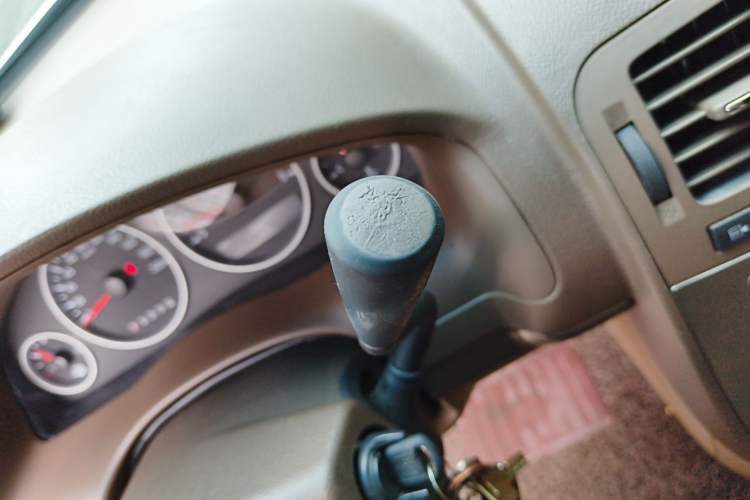 Used Buick GL8 2011 2.4L CT Comfort Edition Gear Lever