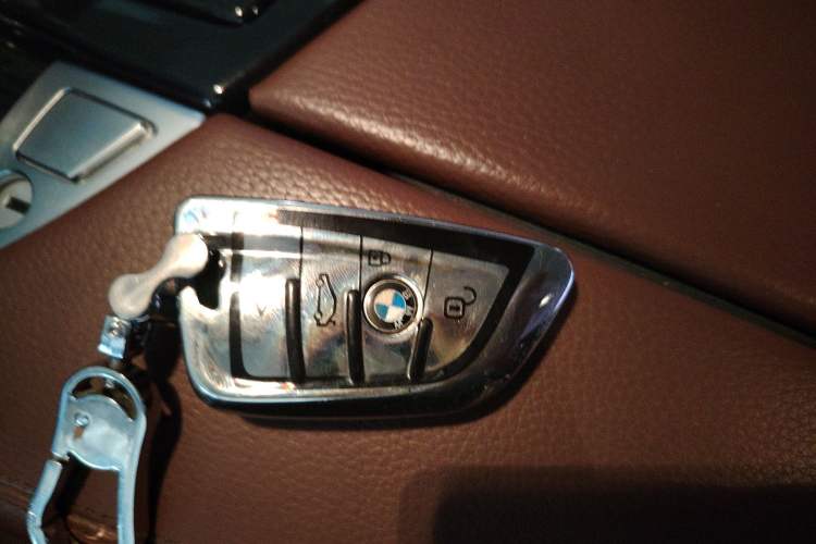 Used BMW 5 Series 2017 520Li Elegant Edition Vehicle Key