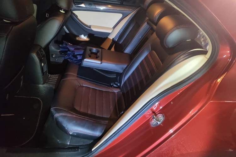 Used Volkswagen Sagitar 2012 1.8TSI Automatic Flagship Edition