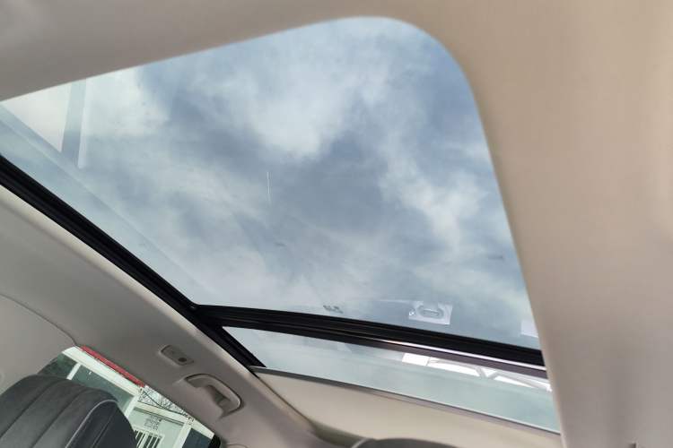 Used Hongqi HS5 2022 Facelifted Version 2.0T Smart Connect Flagship All-Wheel-Drive Edition
