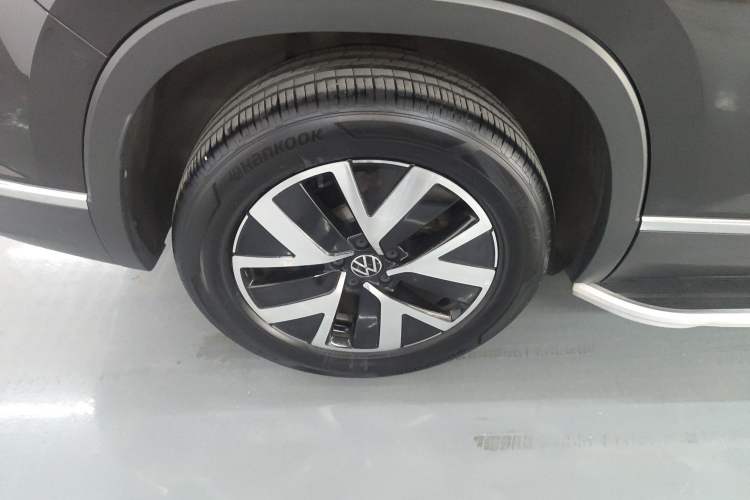 Used Volkswagen Tayron 2023 280TSI Two-Wheel-Drive Luxury Plus Advanced Version Right Rear Wheel Hub