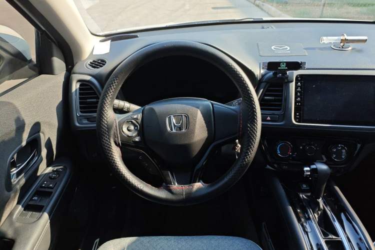Used Honda Vezel 2020 1.5L CVT Pioneer Edition
