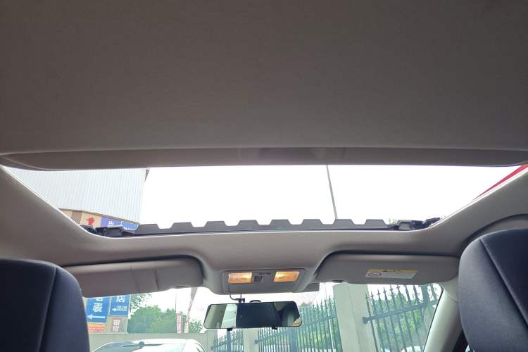 Used Nissan Lannia 2020 1.6L CVT Smart Connect Smart Cool Edition Headliner