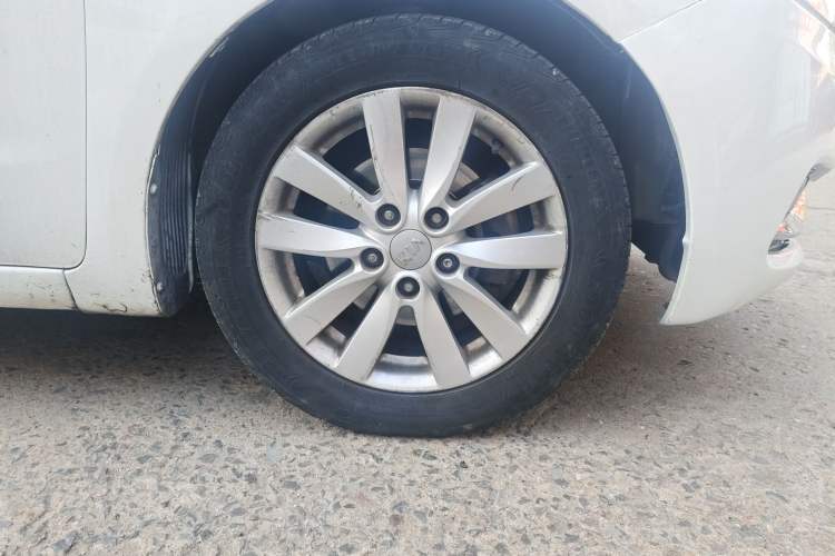 Used Kia K3 2013 1.6L Automatic GL
