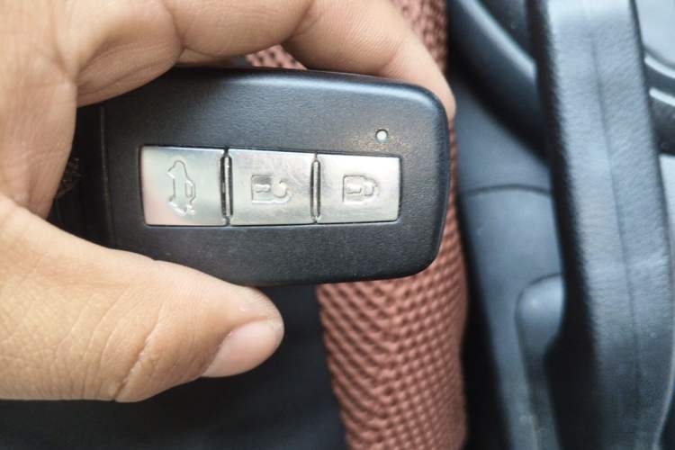 Used Haima S7 2013 2.0L Automatic ZhiZhen Version
