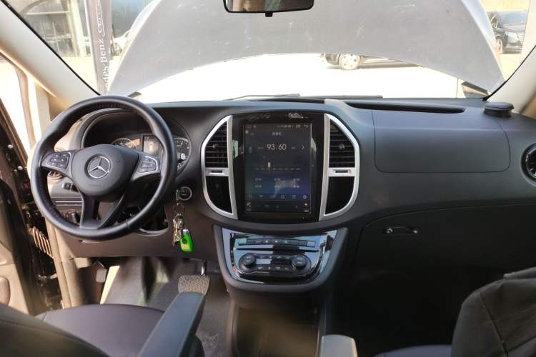 Used Mercedes-Benz Vito 2021 2.0T Elite Version 7 Seats