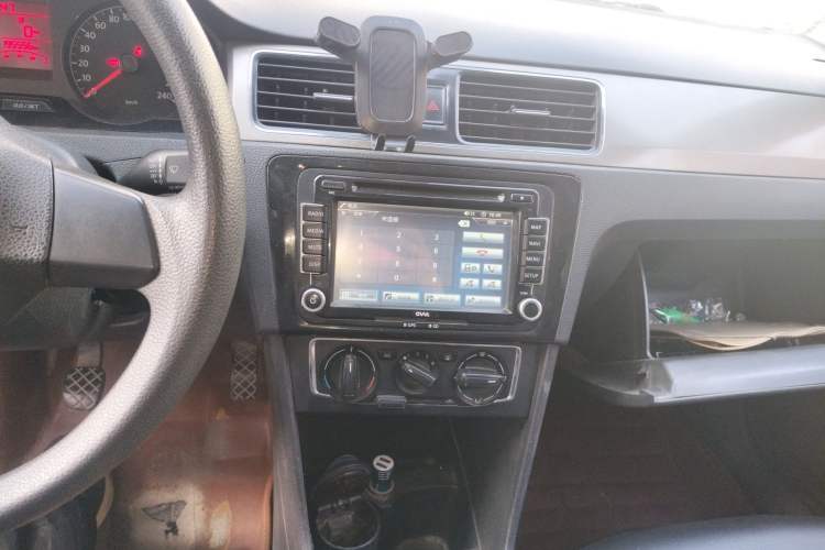 Used Volkswagen Santana 2013 1.4L Manual Comfort Edition