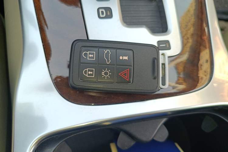 Used Volvo S80L 2012 2.0T T5 Luxury Edition