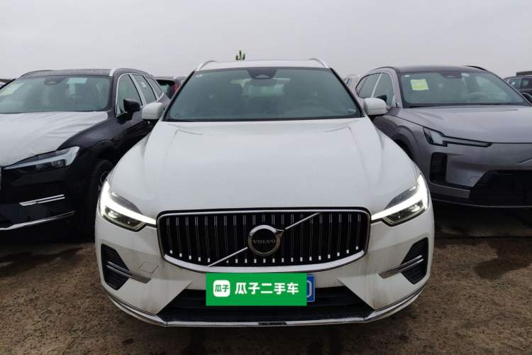Used Volvo XC60 2024 B5 4x4 Smart Luxury Edition Front