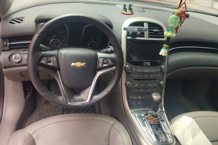 Used Chevrolet Malibu 2014 2.0L Automatic Luxury Edition Steering Wheel