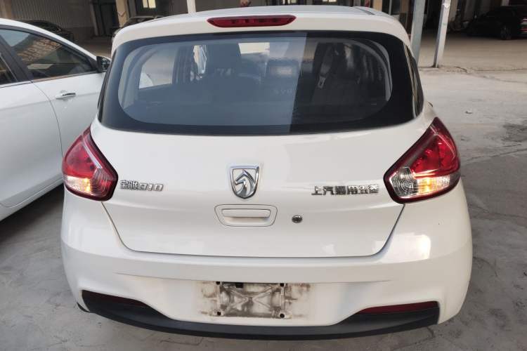 Used Baojun 310 2016 1.2L manual Comfort trim level