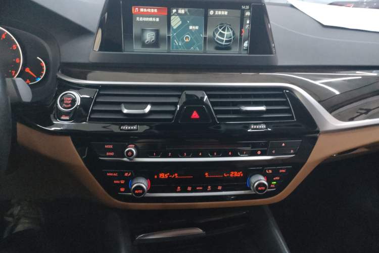 Used BMW 5 Series 2018 528Li Launch Special Edition
