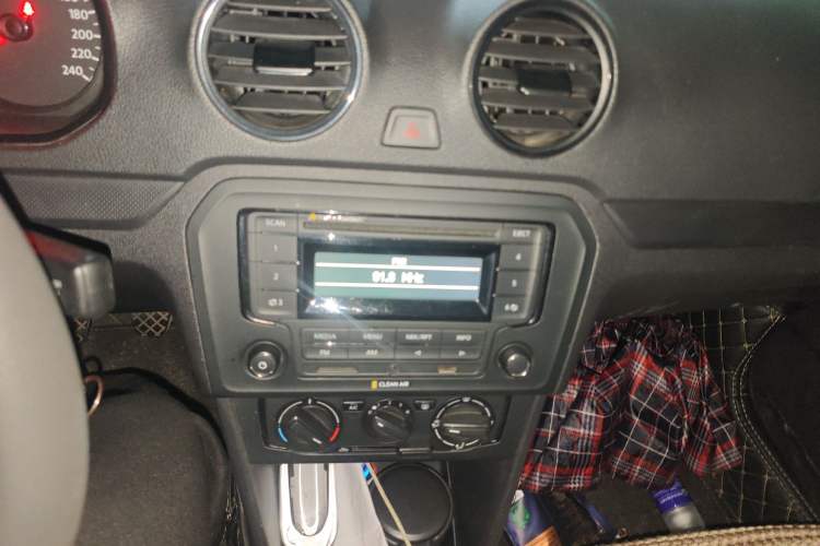 Used Volkswagen Jetta 2015 Value Edition 1.6L Manual Fashionable Style