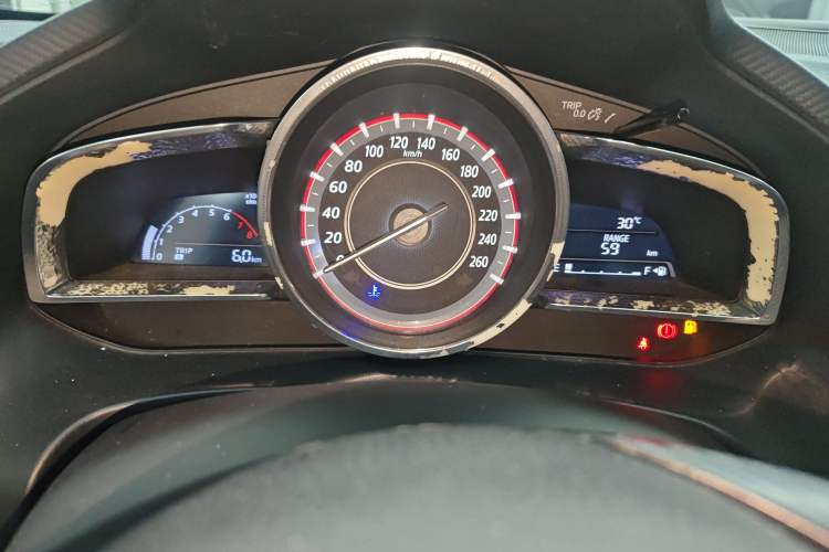 Used Mazda 3 Axela 2014 Sedan 1.5L Manual Comfort Model