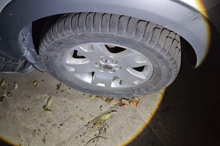 Used Kia Borrego 2008 3.8L Luxury Edition China IV Right Front Wheel Hub