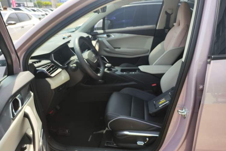 Used Lynk & Co 06 EM-P 2023 1.5T Remix PHEV Shero