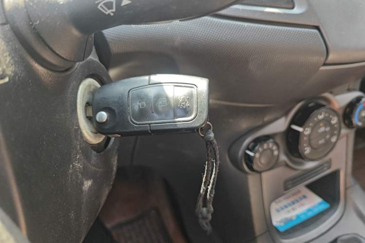 Used Ford Fiesta 2013 Sedan 1.5L Manual Fashion Edition
