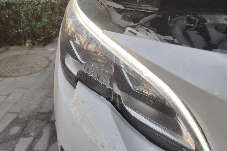 Used Peugeot 4008 2018 350THP Elite Edition Right Front Headlight