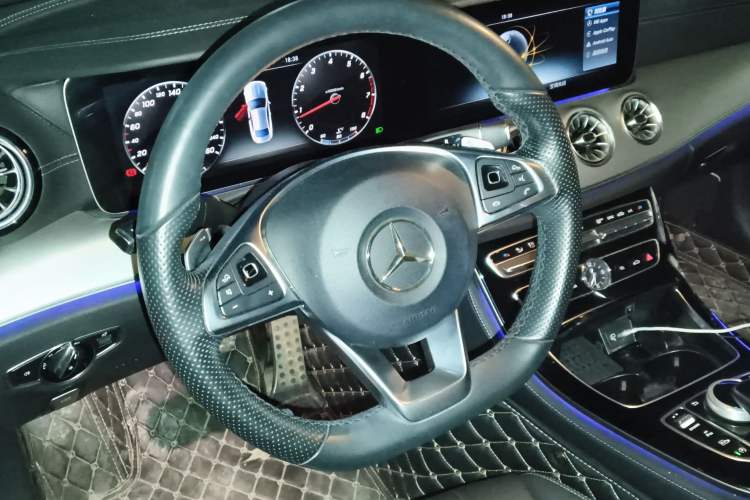 Used Mercedes-Benz E-Class (Import) 2017 E 200 4MATIC Coupe
