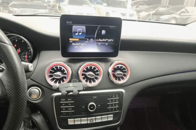 Used Mercedes-Benz GLA 2018 GLA 200 Fashion Model