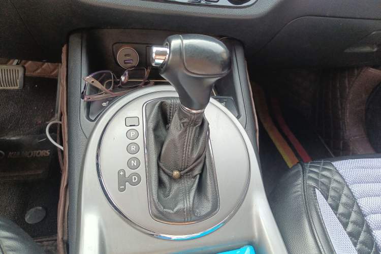 Used Kia Sportage R 2015 2.0L Automatic Two-Wheel Drive DLX Model