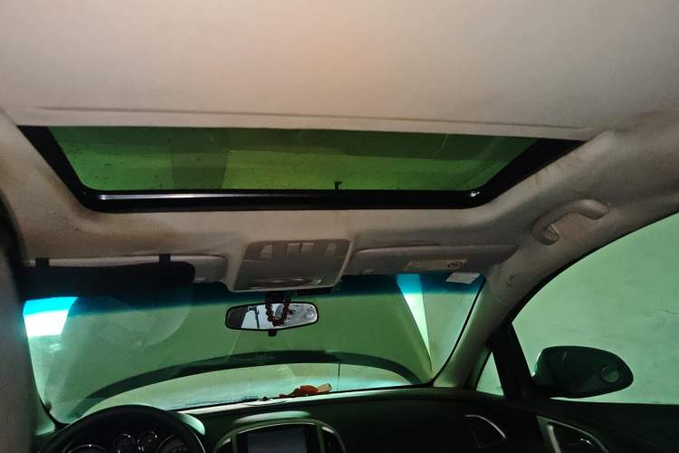 Used Buick GT 2013 XT 1.6L Automatic Fashion Edition Headliner