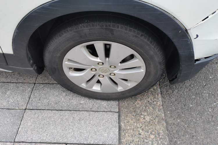 Used Suzuki S-Cross 2014 1.6L CVT Two-Wheel Drive Elite Version Right Front Wheel Hub