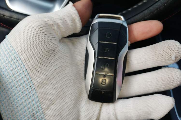 Used BYD Qin Pro 2019 Super Edition 1.5TI Automatic Smart Connect Enjoyment Model China VI Standard