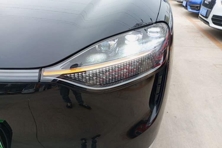 Used Hima AITO M9 2025 Extended-Range Ultra Version 52 kWh 6-Seater