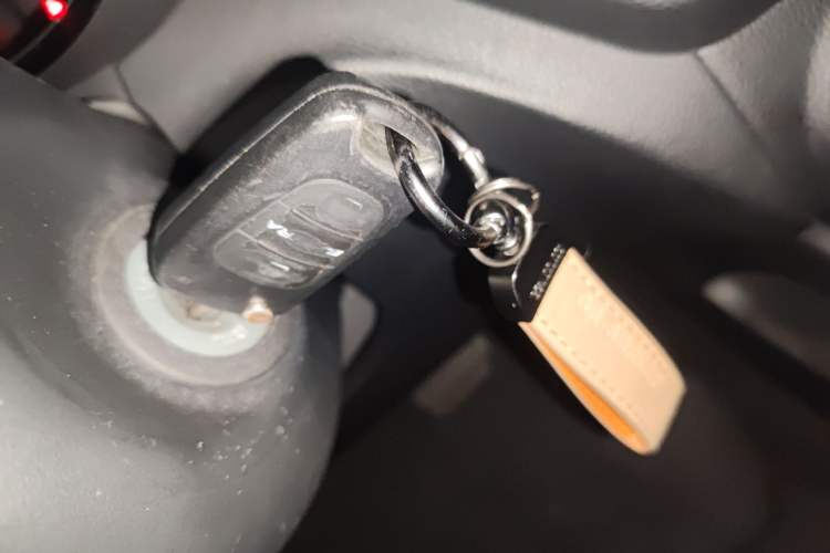 Used Kia K2 2012 Sedan 1.4L Automatic GLS Commemorative Edition Vehicle Key