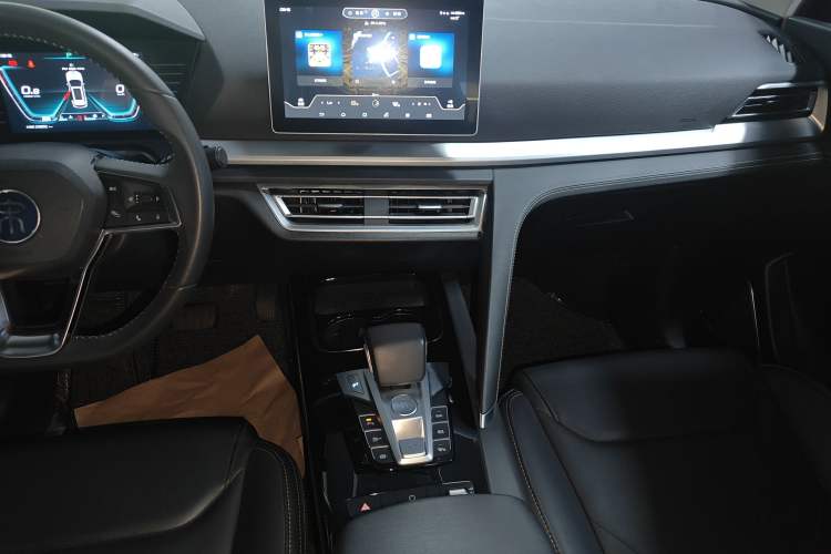 Used BYD Song Pro 2019 1.5T Automatic Elite Edition Audio And AC Panel