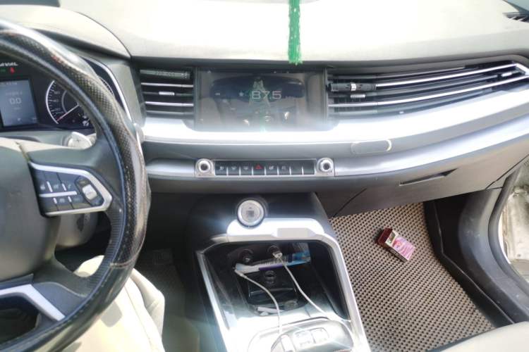 Used Haval H6 2017 Red Label 2.0T Automatic Two-Wheel Drive ZhiShang Model