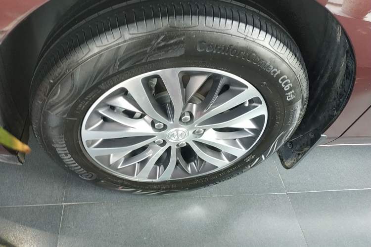 Used Buick GL8 2022 ES Landtrek 653T Luxury Edition
