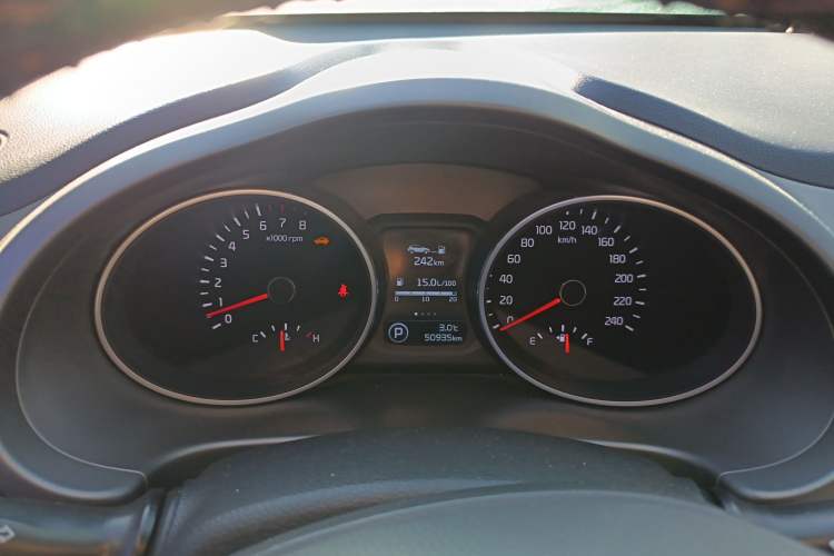 Used Kia Sportage R 2015 2.0L Automatic Two-Wheel Drive DLX Model